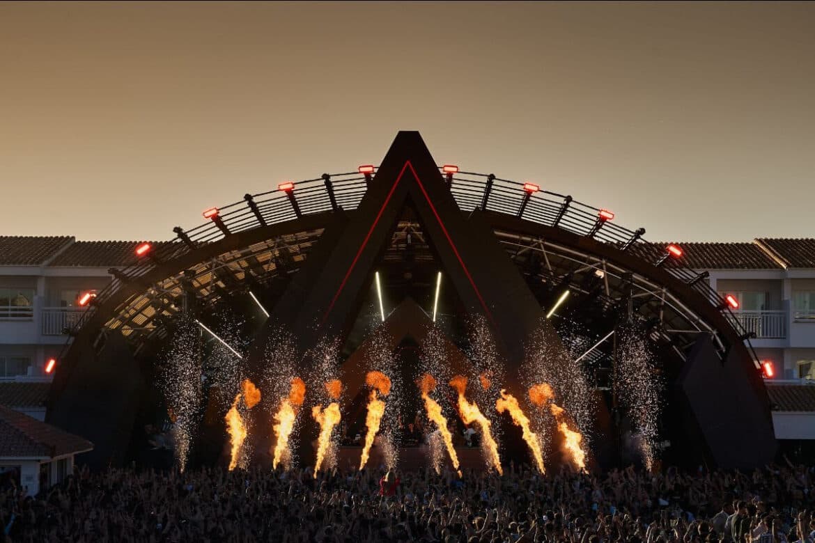 Ushuaïa Closing Party with the last dANTS