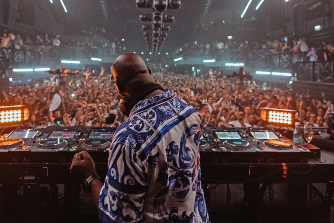 Carl Cox Confirms Massive 2026 Residency at [UNVRS] Ibiza