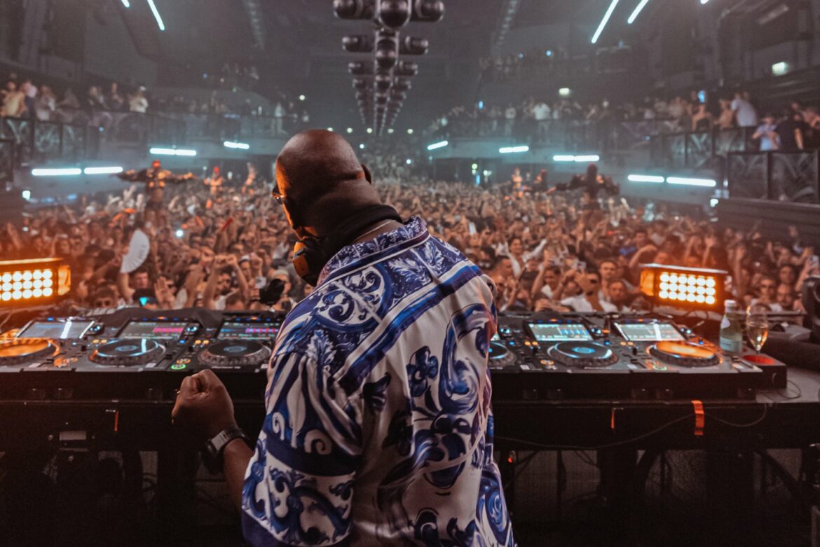 Carl Cox Confirms Massive 2026 Residency at [UNVRS] Ibiza